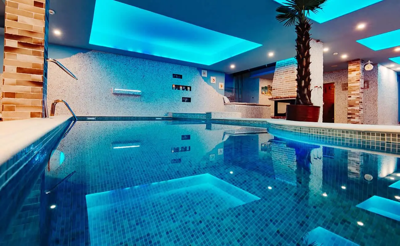SPA Piscina Incalzita